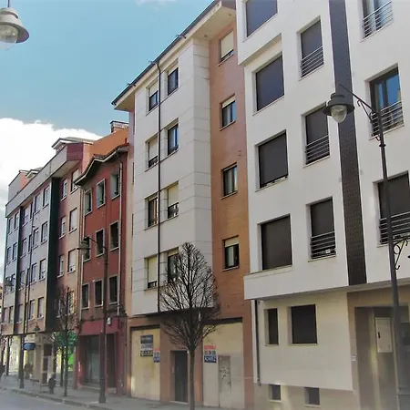 Апартаменти Espacio Poniente *